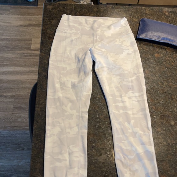 White Camo Lululemon Wunder Under High Rise Tight - Picture 3 of 7